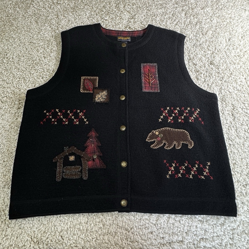 Woolrich Women's 100% Wool‎ Button Up Black Vest XL Cottagecore Nature Bear